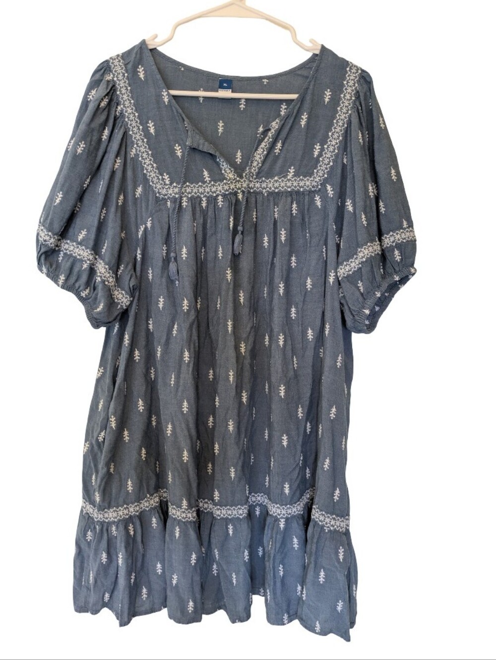 Old Navy Babydoll Embroidery Mini Swing Dress Size XL Boho Chambray Blue Pockets